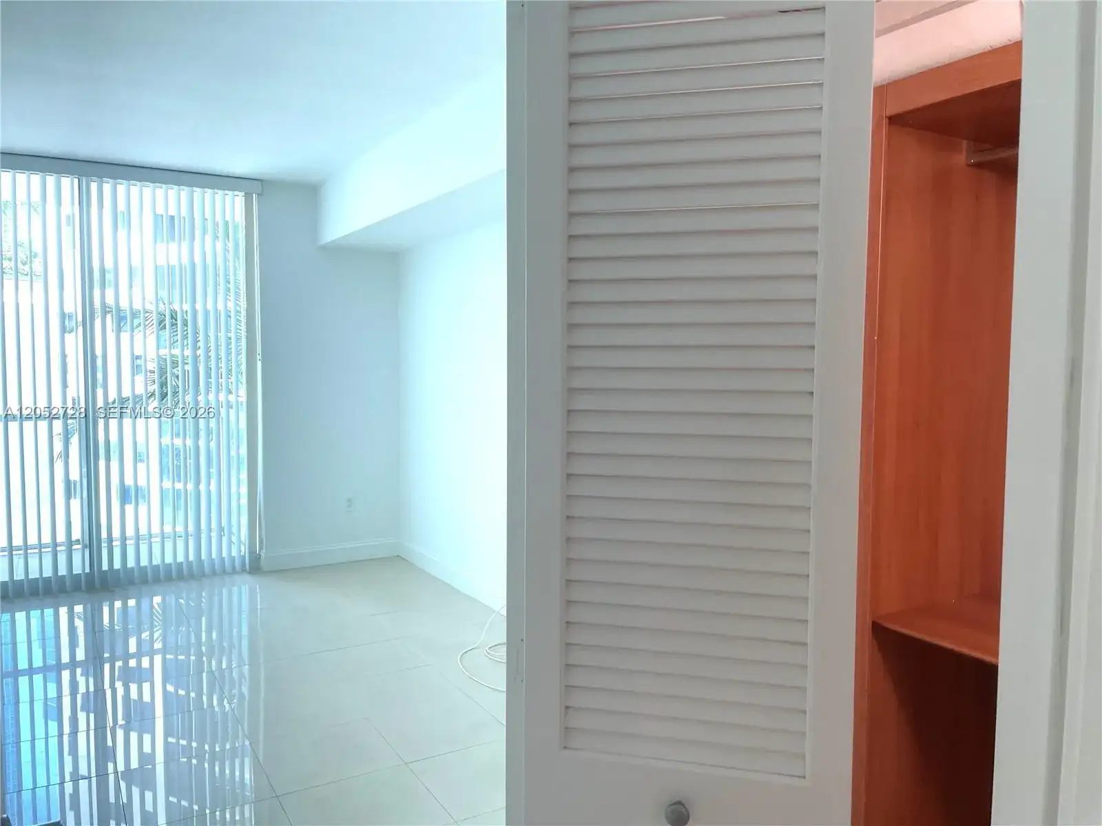 218 SE 14th St # 1004, Miami FL 33131 photo 3