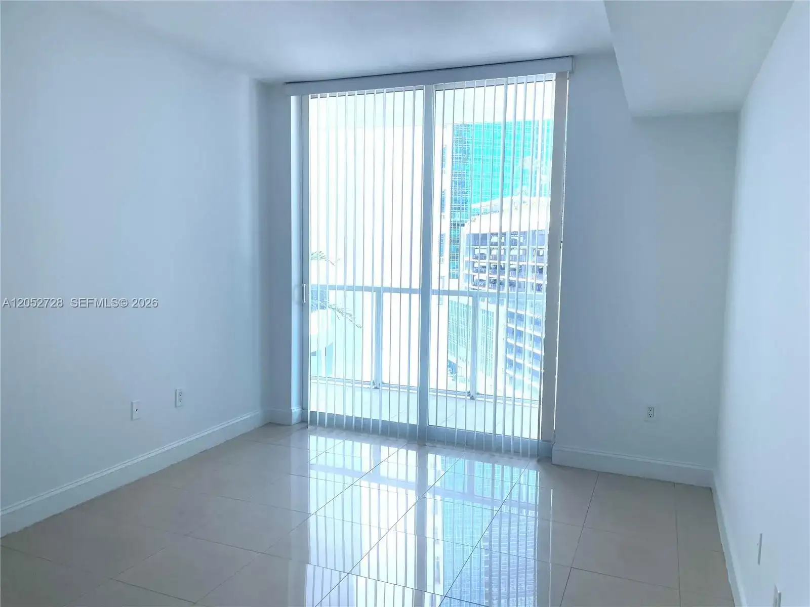 218 SE 14th St # 1004, Miami FL 33131 photo 5