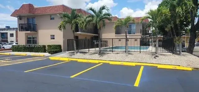 1015 NW 45th Ave # 102, Miami FL 33126 photo 2