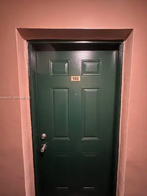 1015 NW 45th Ave # 102, Miami FL 33126 photo 4