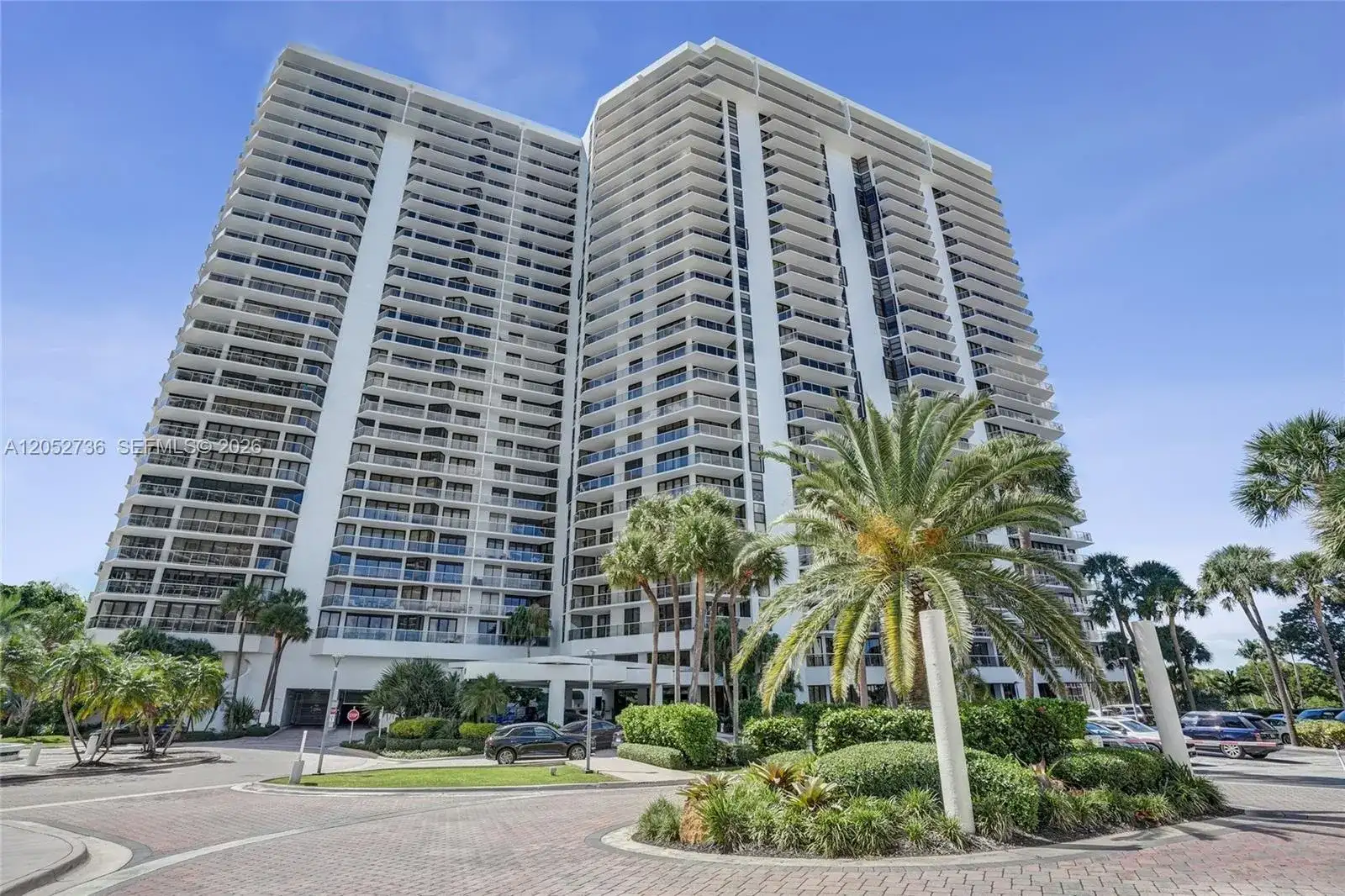 20281 E Country Club Dr # 1907, Aventura FL 33180 photo 3