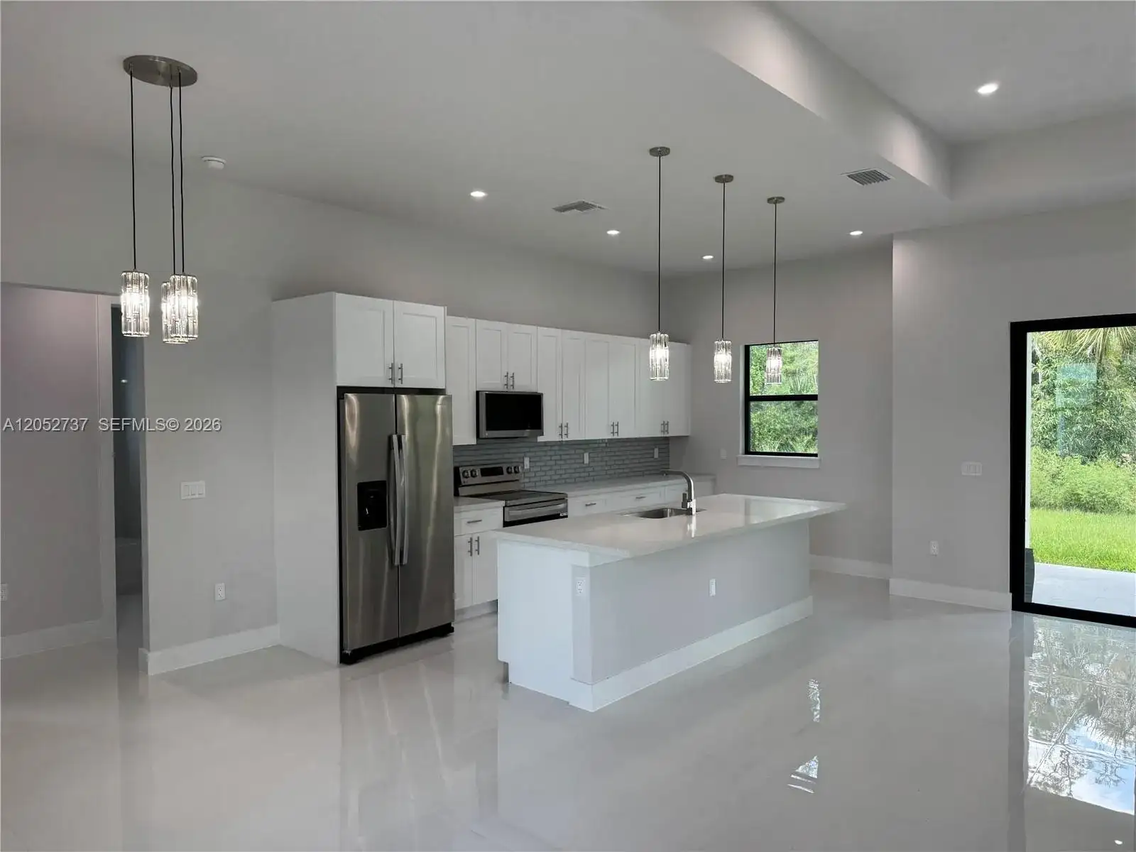 4518 6th ave se, Naples FL 34117 photo 4