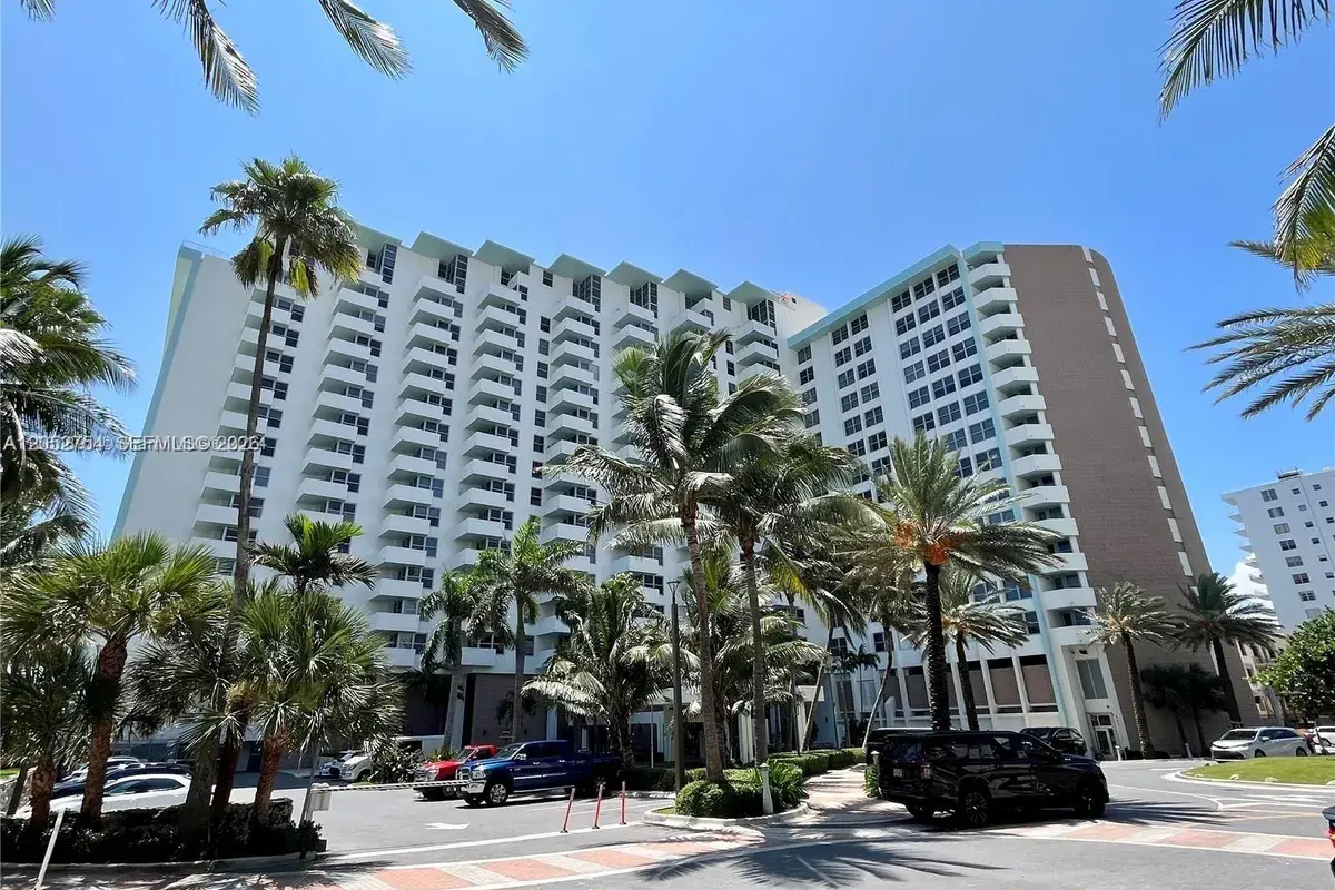2899 Collins Ave # 724, Miami Beach FL 33140