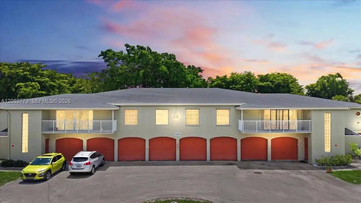 5850 NW 57th Ave # 7, Tamarac FL 33319