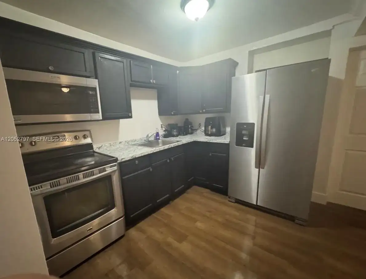 2354 NW 93rd Ter, Miami FL 33147 photo 2