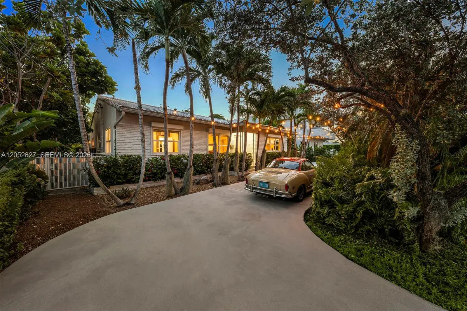 9172 Carlyle Ave, Surfside FL 33154