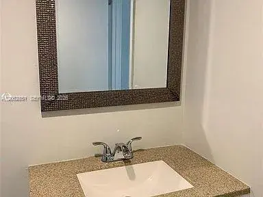 10000 NW 80th Ct # 2423, Hialeah Gardens FL 33016