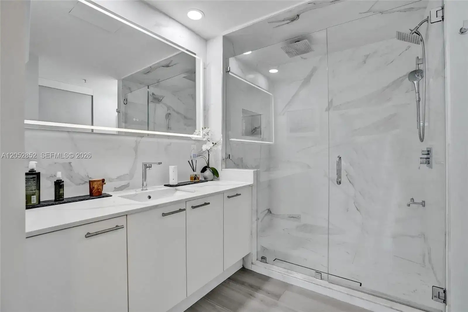 2001 Meridian Ave # 308, Miami Beach FL 33139 photo 4