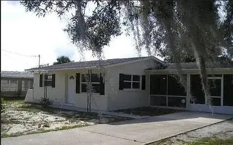124 Hallmark Ave, Lake Placid FL 33852 photo 2