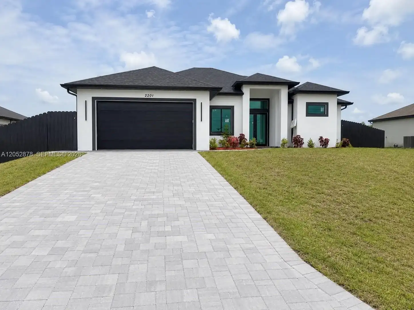 2201 NE Juanita Pl, Cape Coral FL 33909