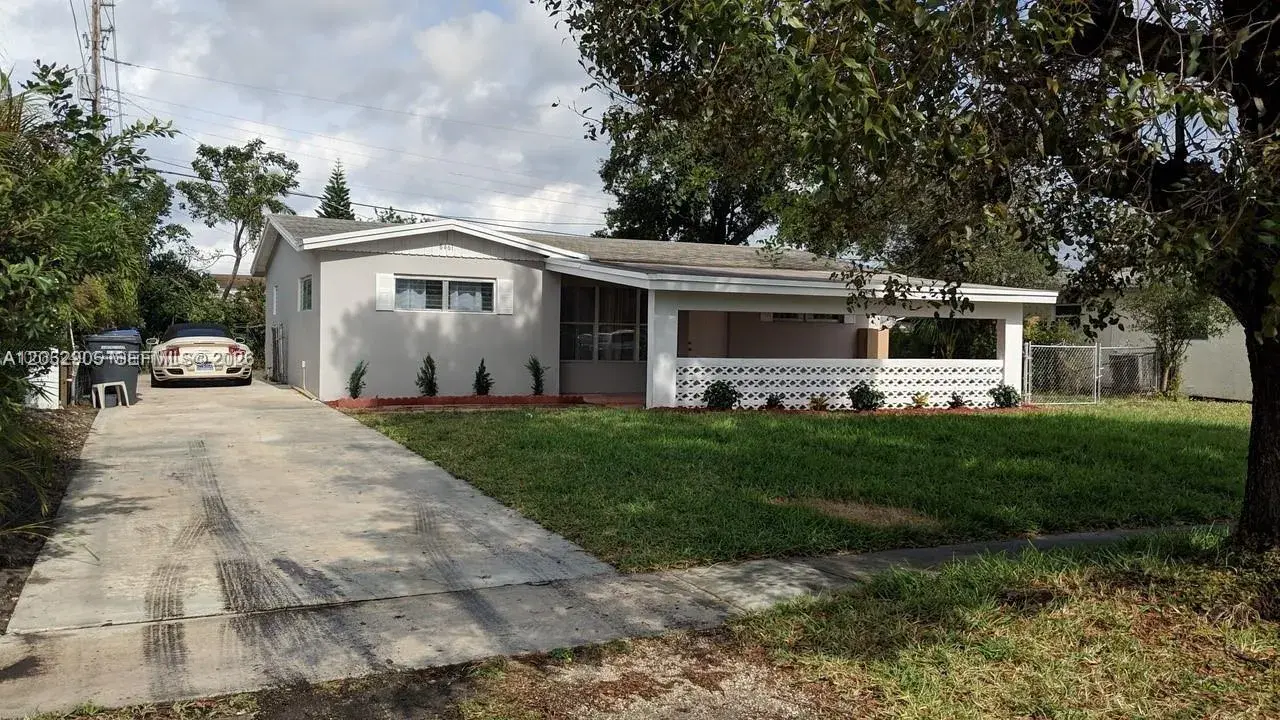 6461 Evans St, Hollywood FL 33024