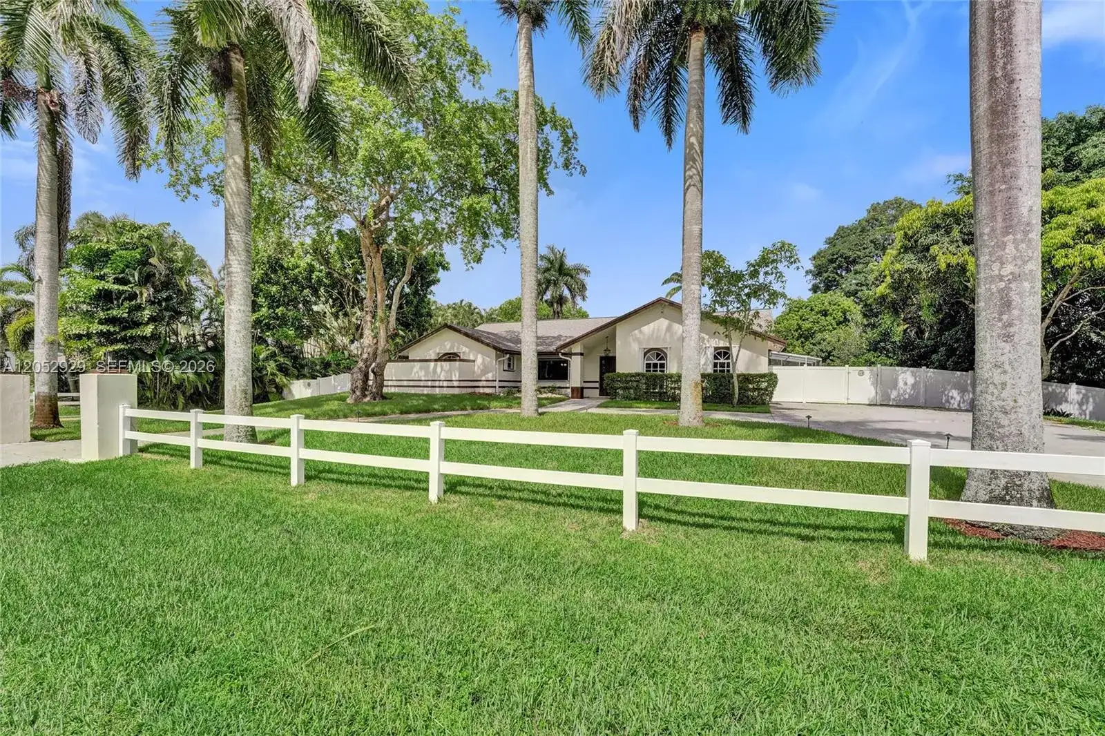 2255 SW 145th Ave, Davie FL 33325 photo 2