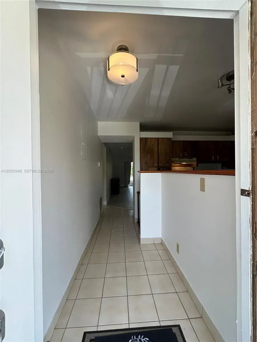 200 Gate Rd # 202, Hollywood FL 33024