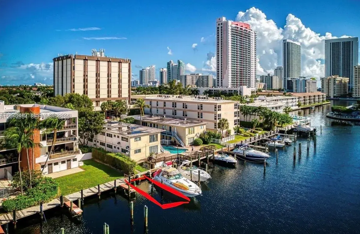 2380 Diana Dr, Hallandale Beach FL 33009