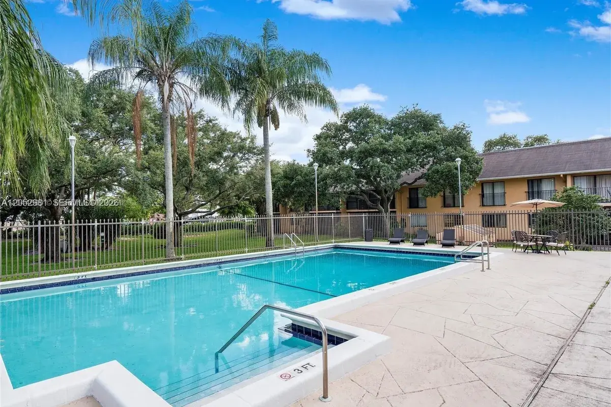 5801 Washington St # 10, Hollywood FL 33023
