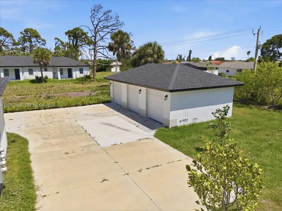 195 Rotonda Blvd W # B, Port Charlotte FL 33947 photo 2