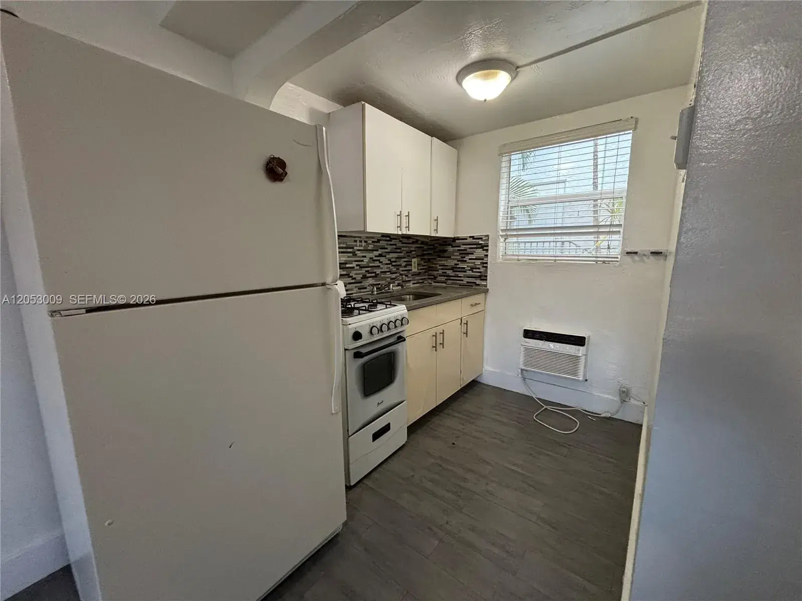 1843 Dewey St # 121, Hollywood FL 33020