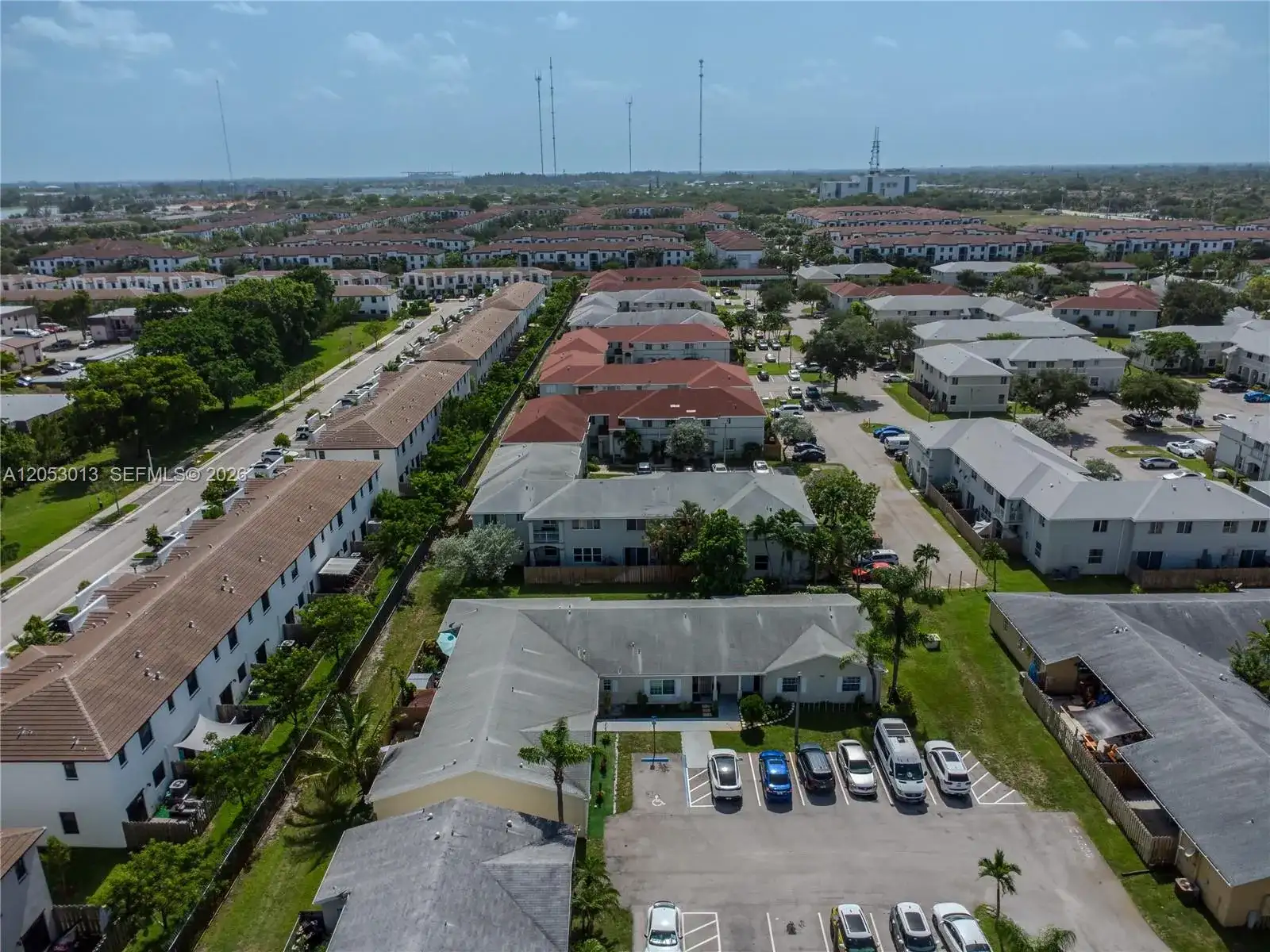 940 NE 212th Ter # 01, Miami FL 33179 photo 4
