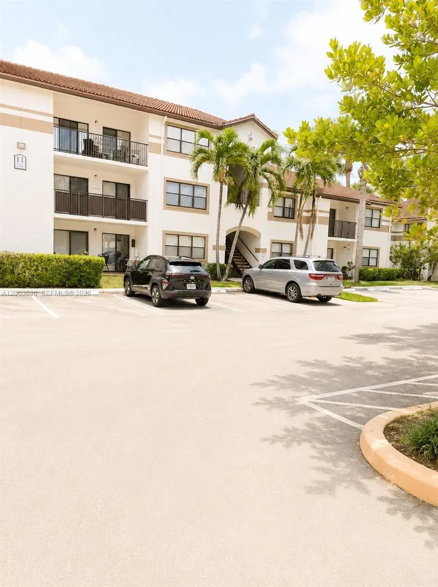 530 S Park Rd # 11, Hollywood FL 33021