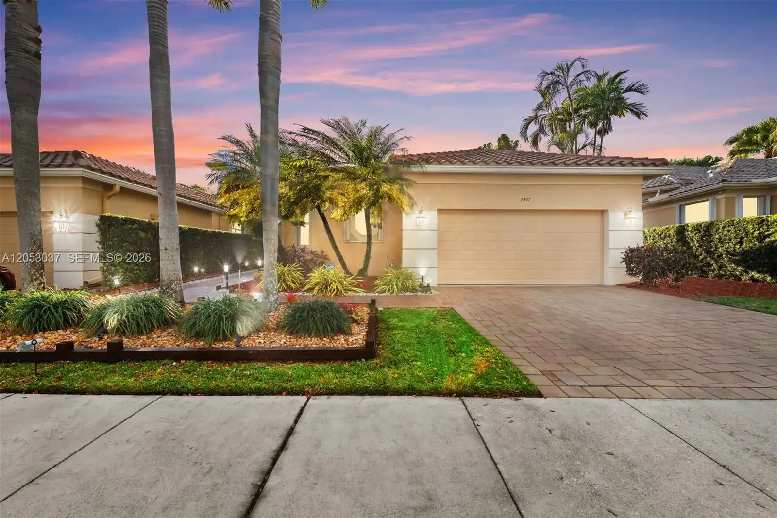 2497 Bay Isle Dr, Weston FL 33327