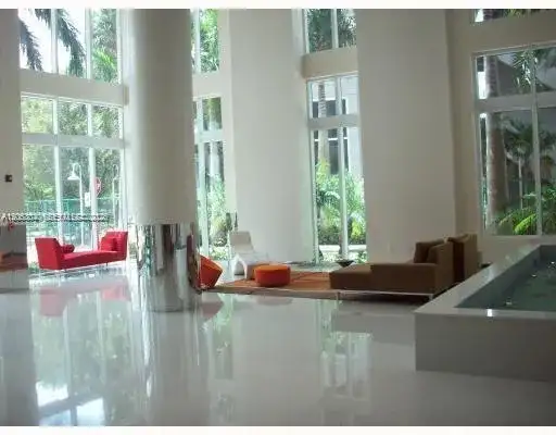 41 SE 5th St # 402, Miami FL 33131 photo 3