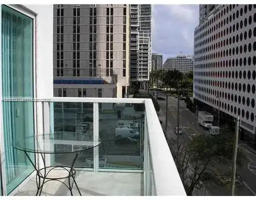 41 SE 5th St # 402, Miami FL 33131 photo 5