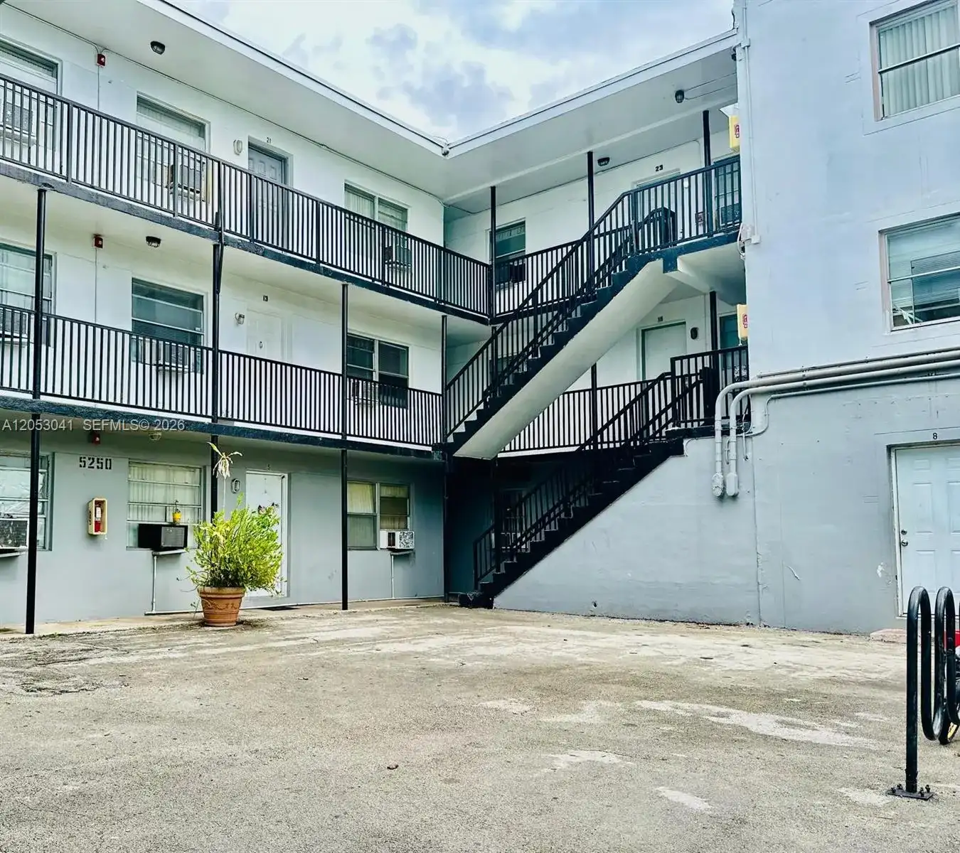 5300 NW 26th Ave # 21, Miami FL 33142 photo 3