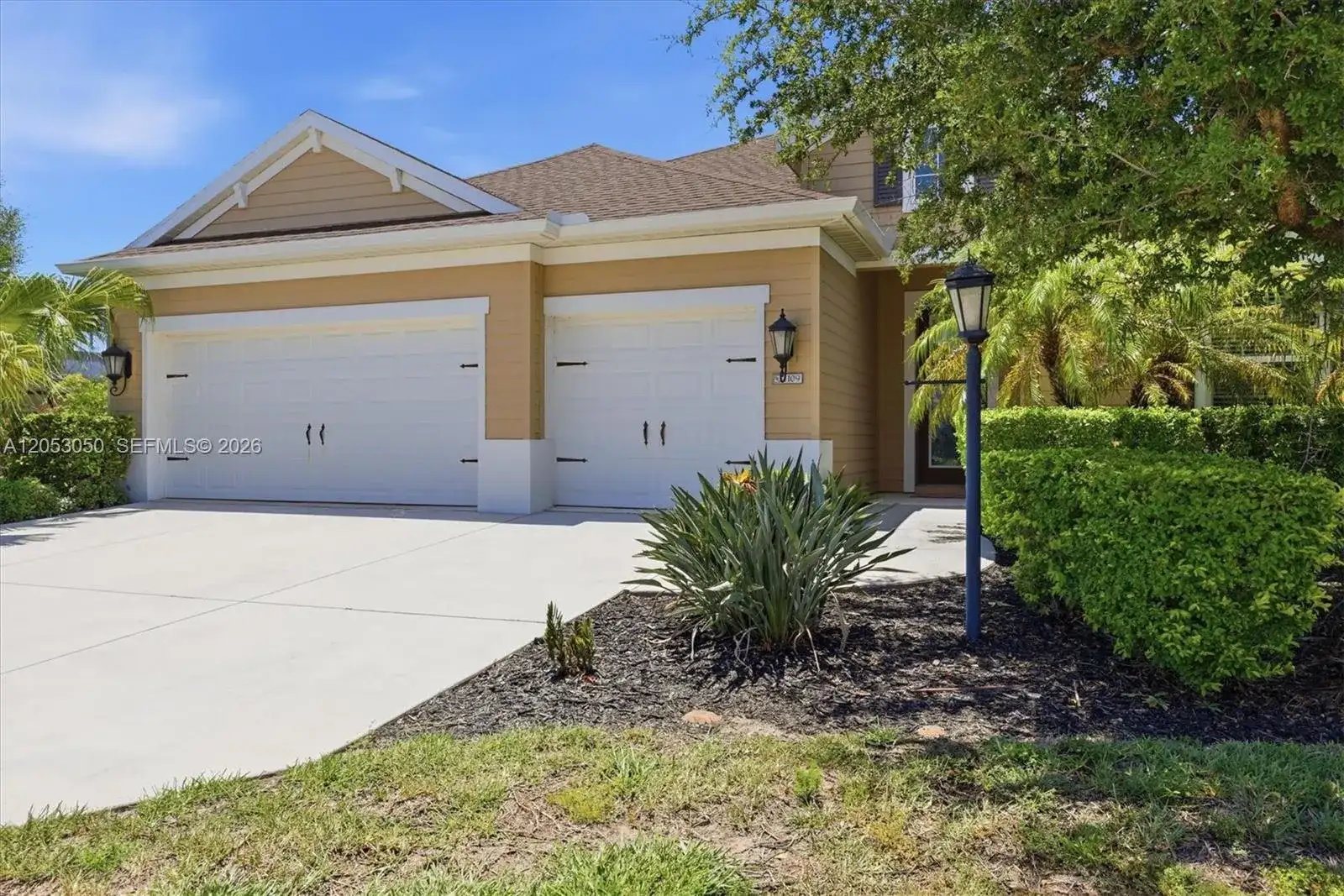 1109 THORNBURY DR, Other City - In The State Of Florida FL 34219 photo 3