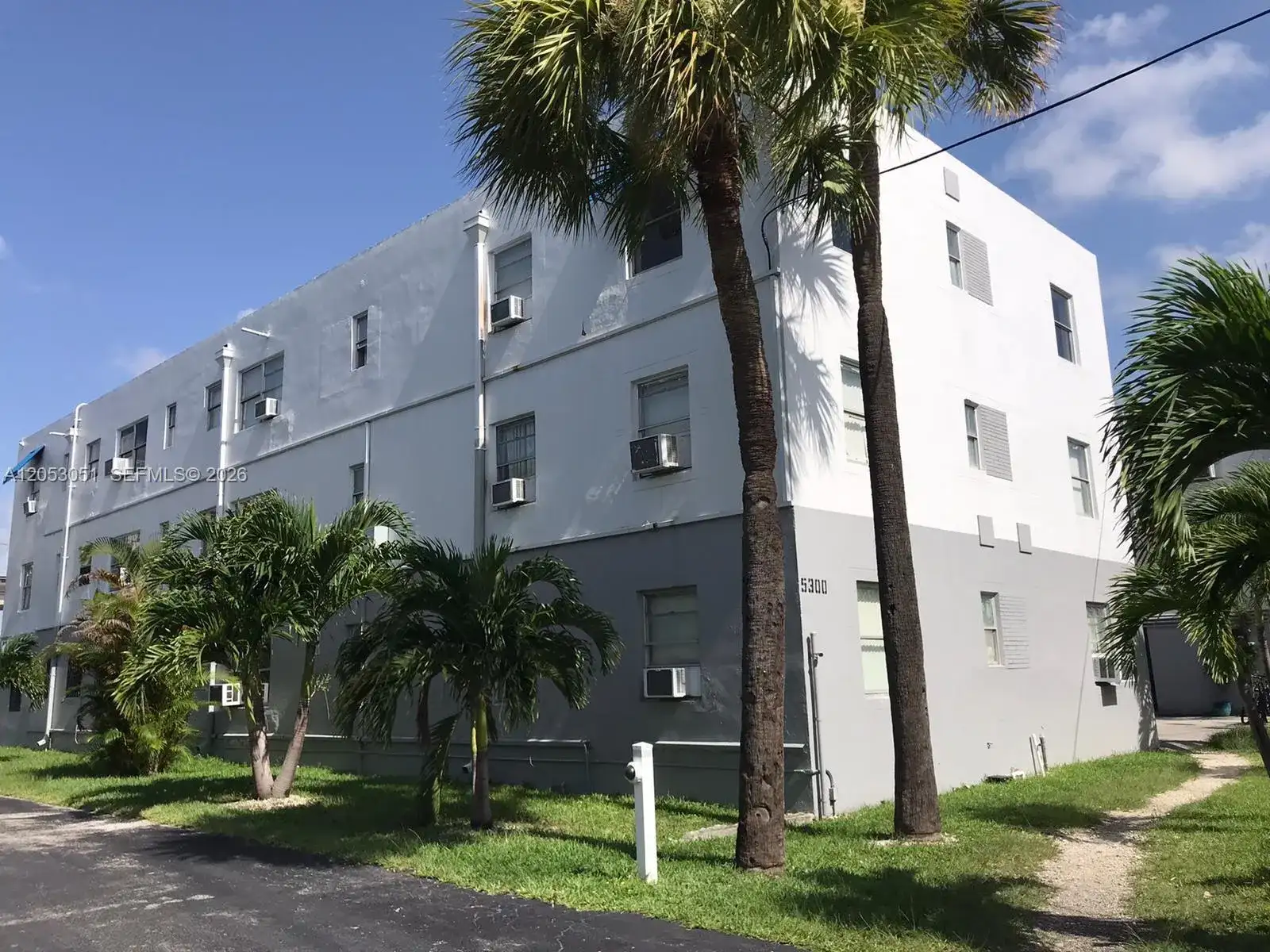 5250 NW 26th Ave # 12, Miami FL 33142 photo 3