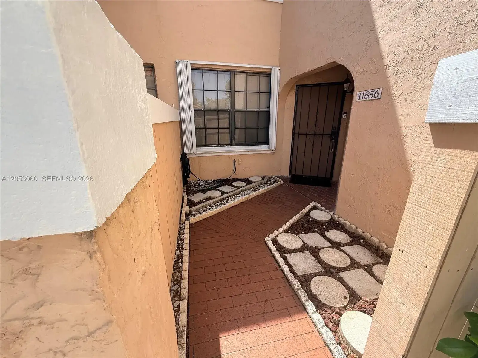 11856 NW 11th St # 11856, Pembroke Pines FL 33026