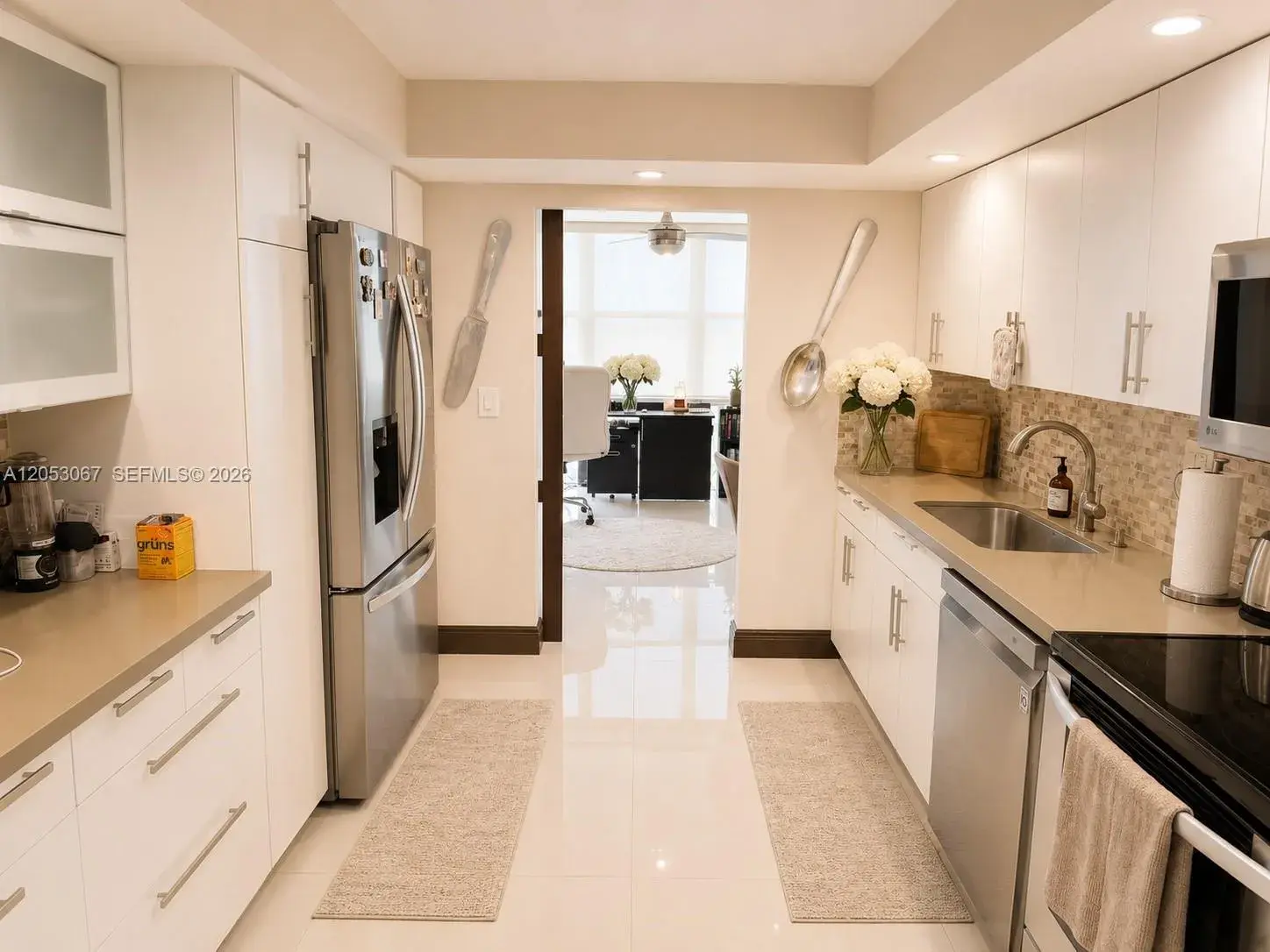 1000 Parkview Dr # 710, Hallandale Beach FL 33009