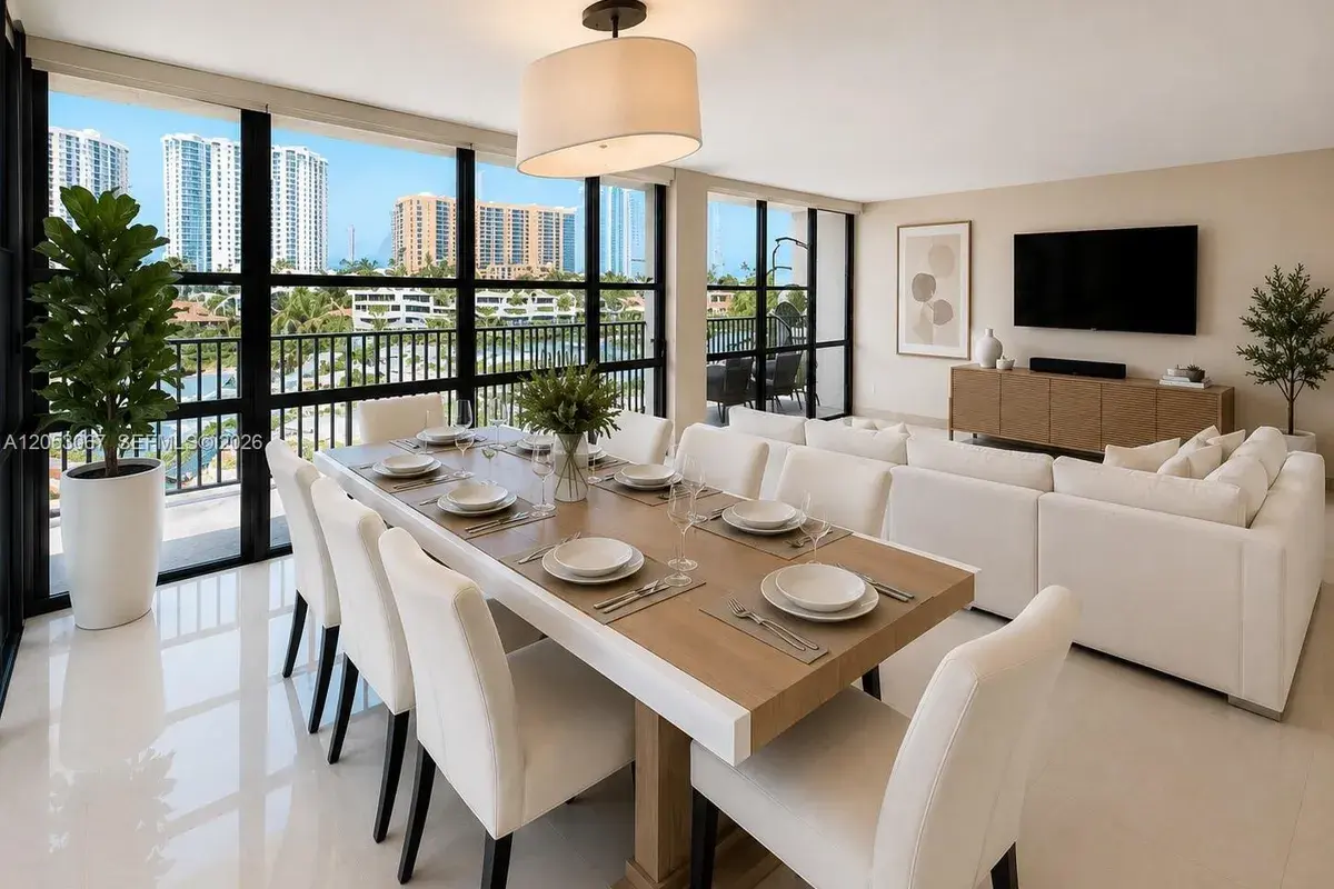 1000 Parkview Dr # 710, Hallandale Beach FL 33009