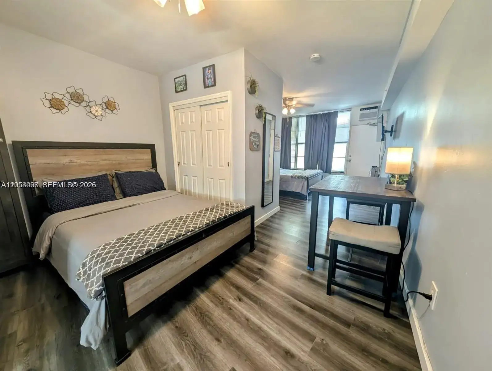 1446 Ocean Dr # 44, Miami Beach FL 33139 photo 2