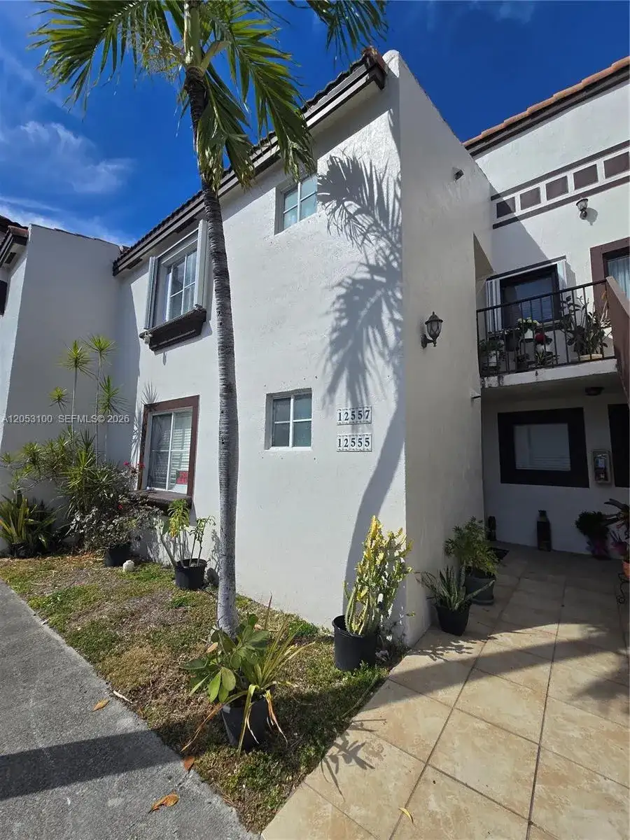 12555 NW 11th Way # 103, Miami FL 33182 photo 2