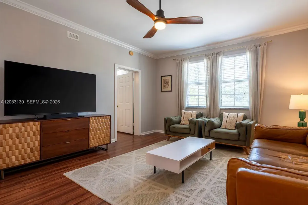 533 NE 3rd Ave # 306, Fort Lauderdale FL 33301