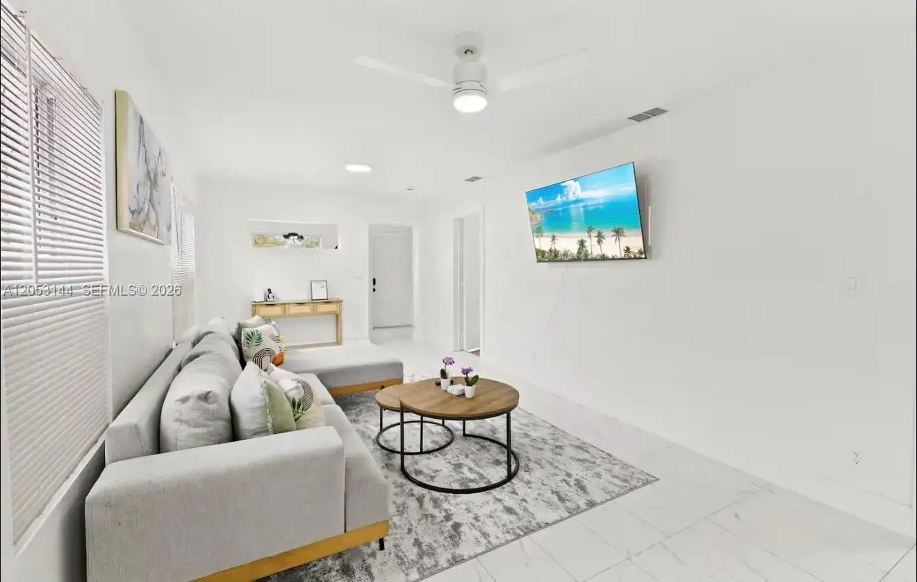 912 NW 2nd St # 912, Fort Lauderdale FL 33311 photo 3