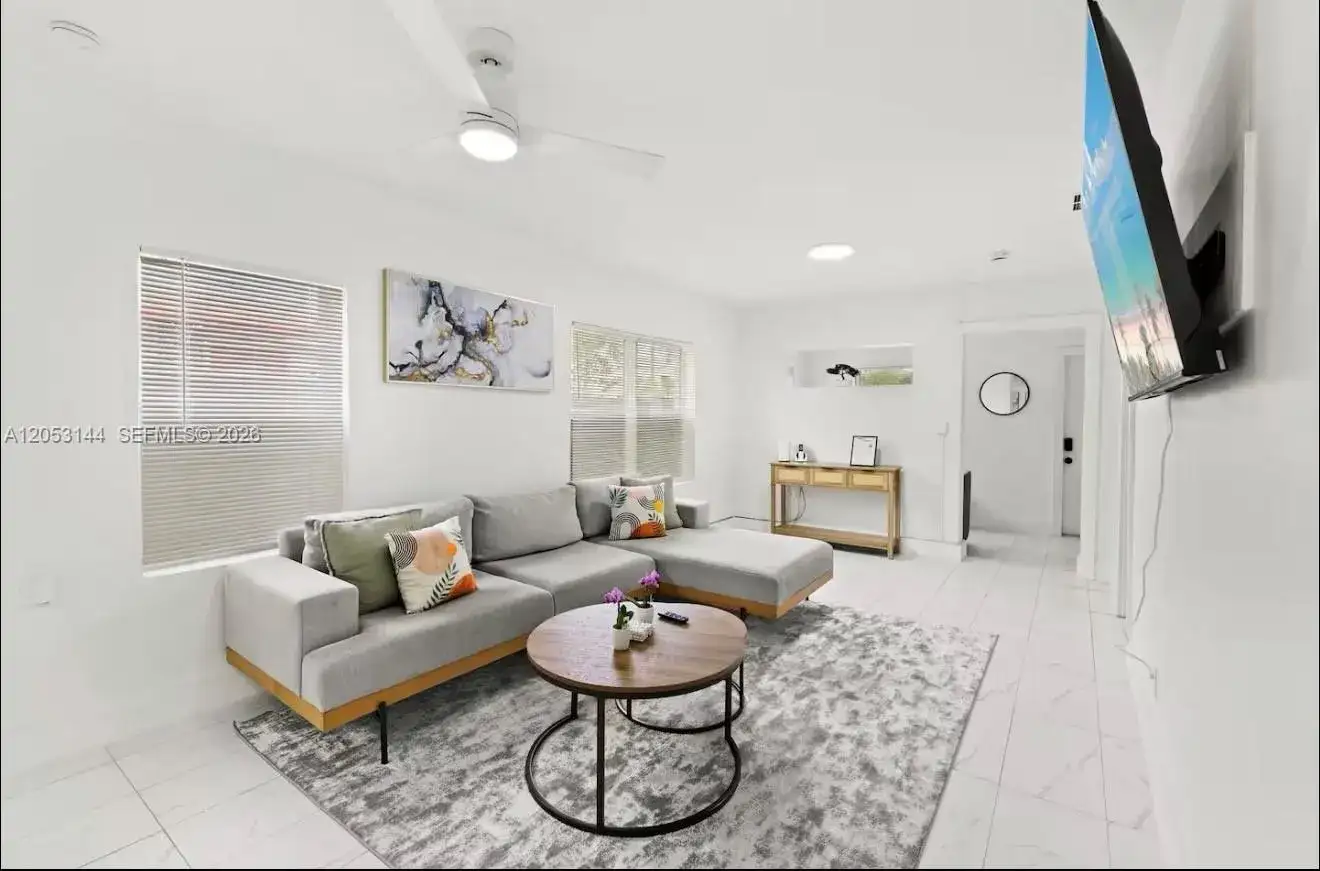 912 NW 2nd St # 912, Fort Lauderdale FL 33311 photo 5
