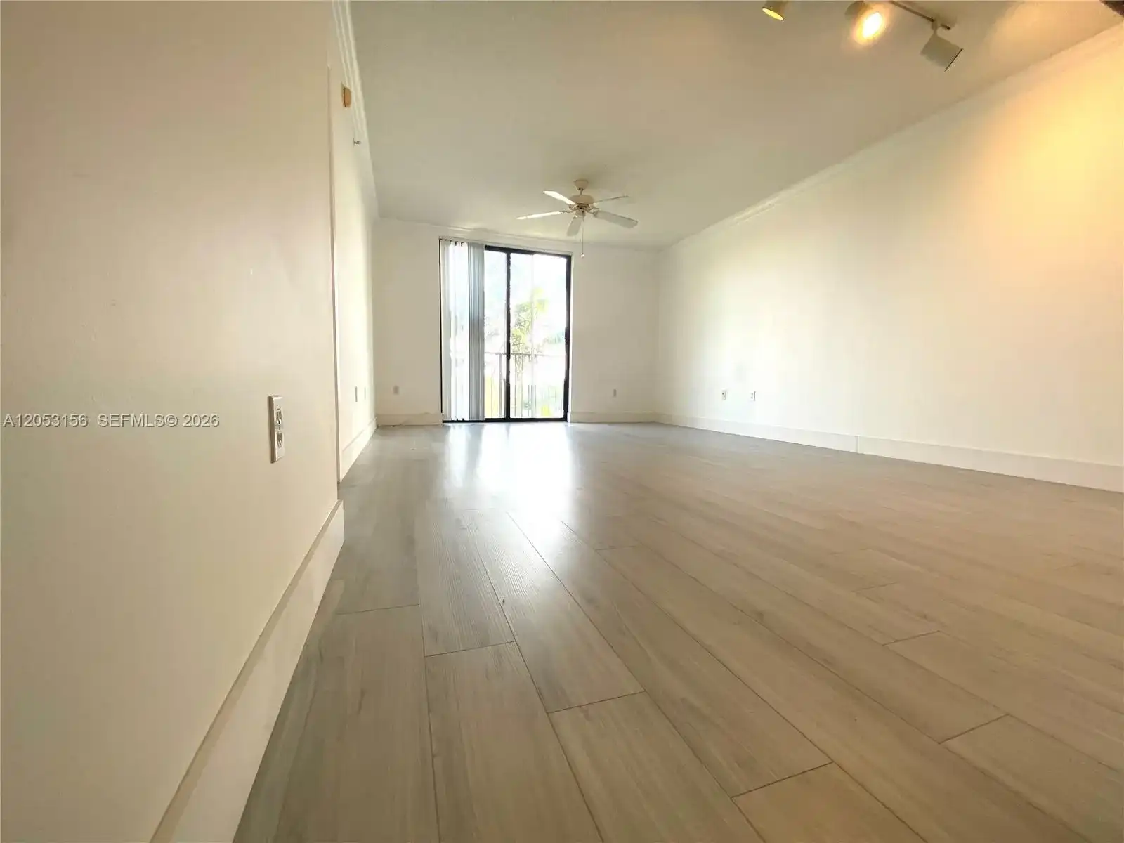 1919 Van Buren St # 506A, Hollywood FL 33020