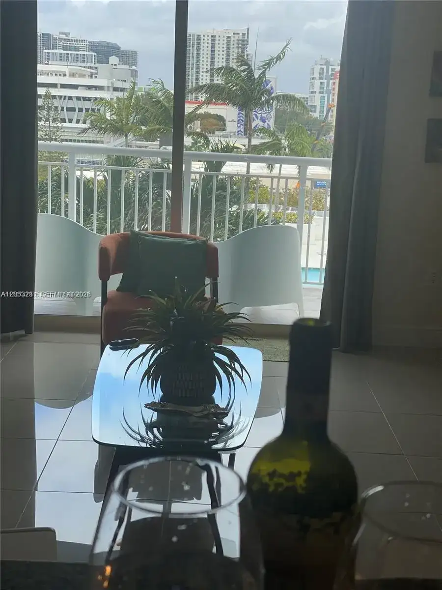 275 NE 18th St # 809, Miami FL 33132 photo 4