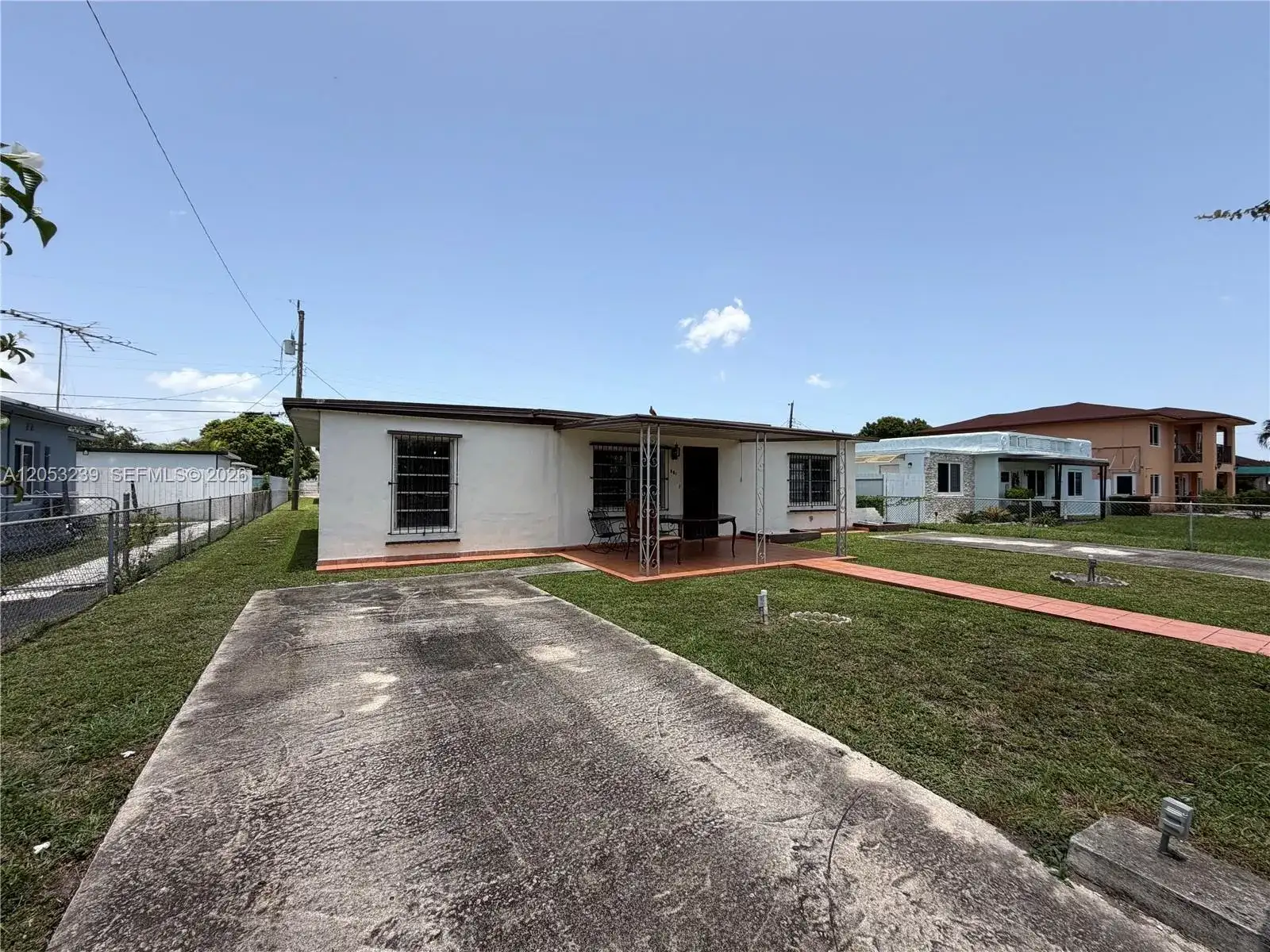 881 E 14th St, Hialeah FL 33010 photo 3