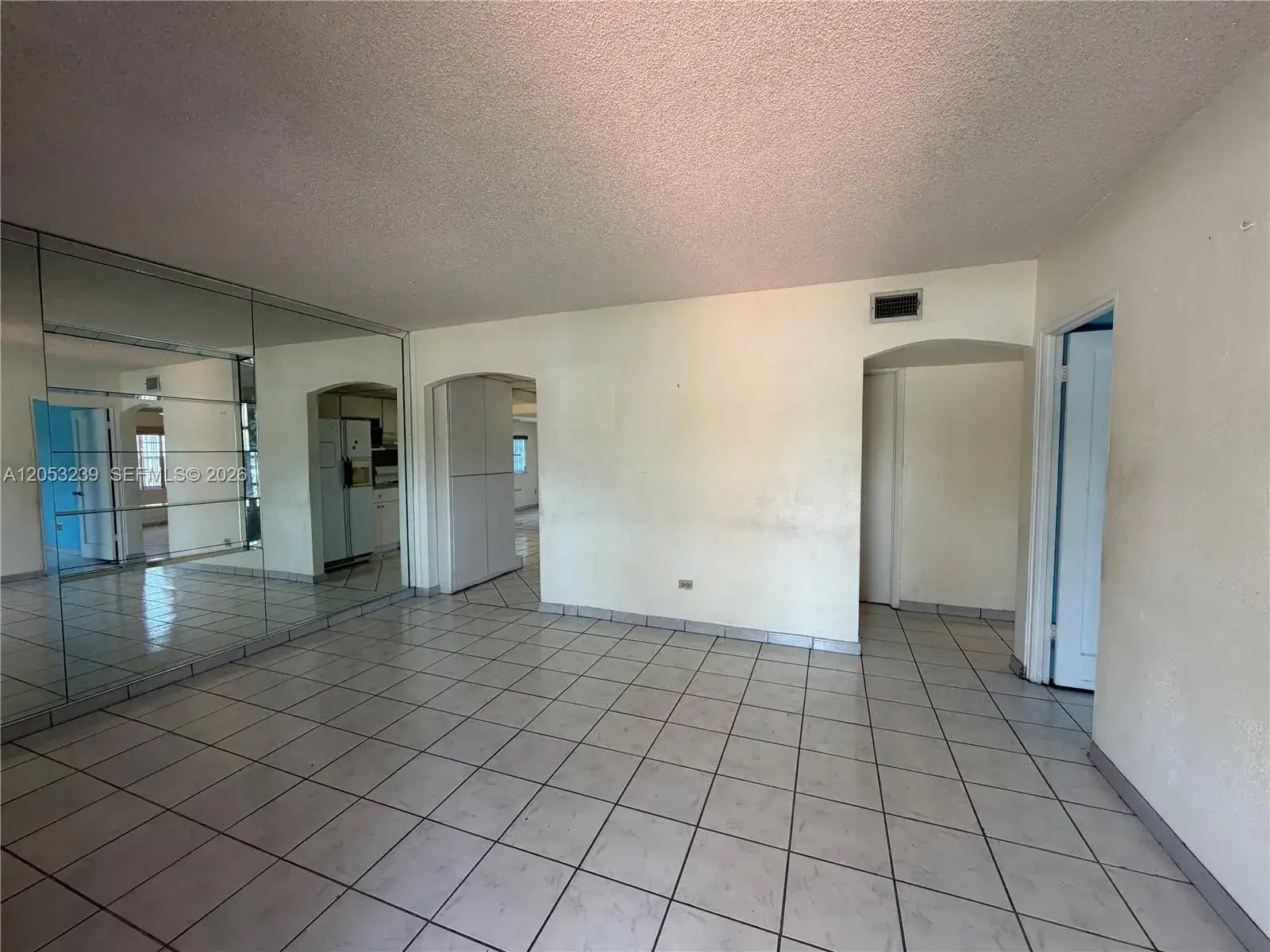 881 E 14th St, Hialeah FL 33010 photo 5