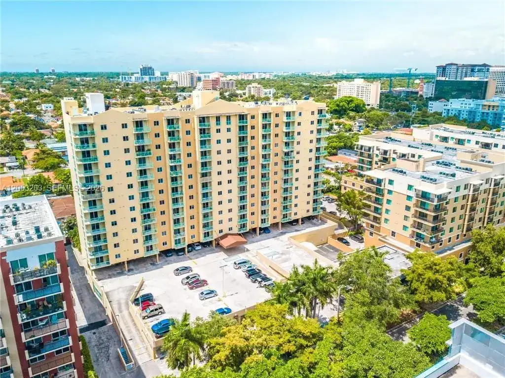 3500 Coral Way # 812, Miami FL 33145 photo 2