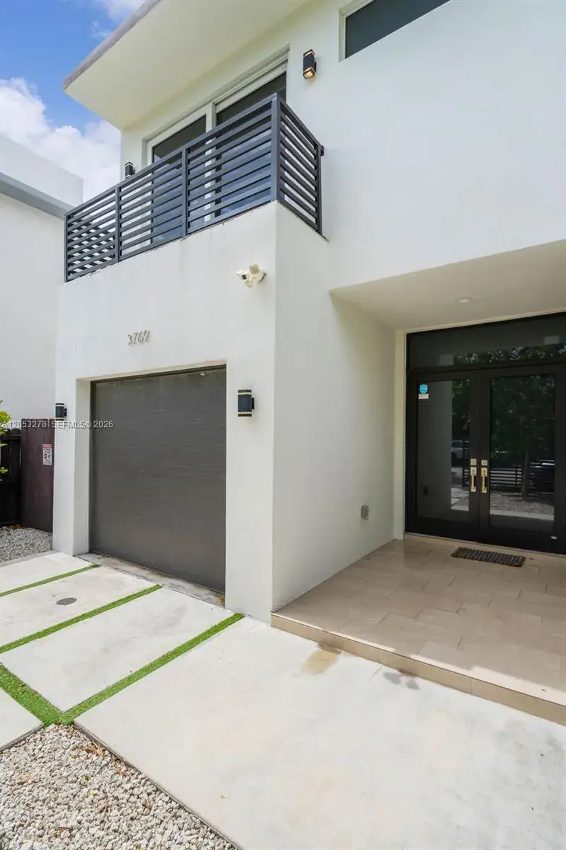 3769 SW 27th Ln # 3769, Miami FL 33134