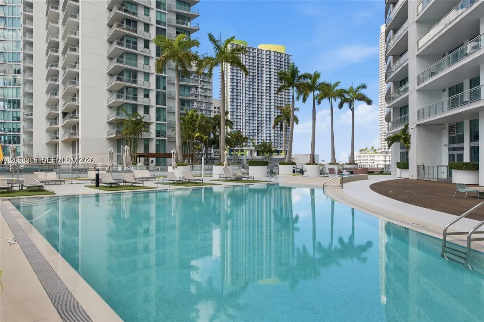90 SW 3rd St # 1409, Miami FL 33130