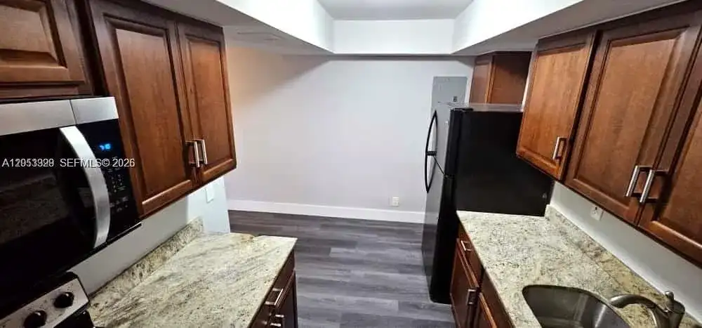 161 NW 40th St # 2, Oakland Park FL 33309 photo 2