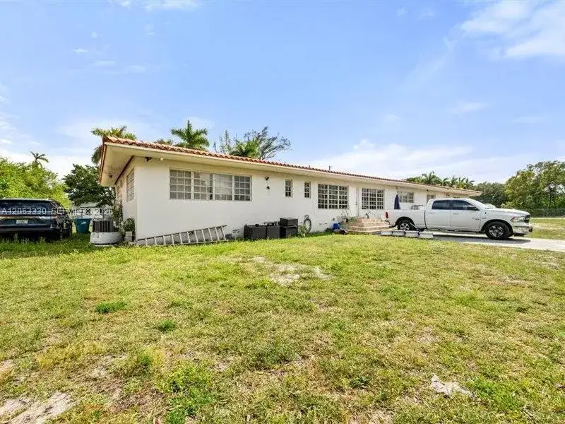 1895 NW 175th St, Miami Gardens FL 33056 photo 2