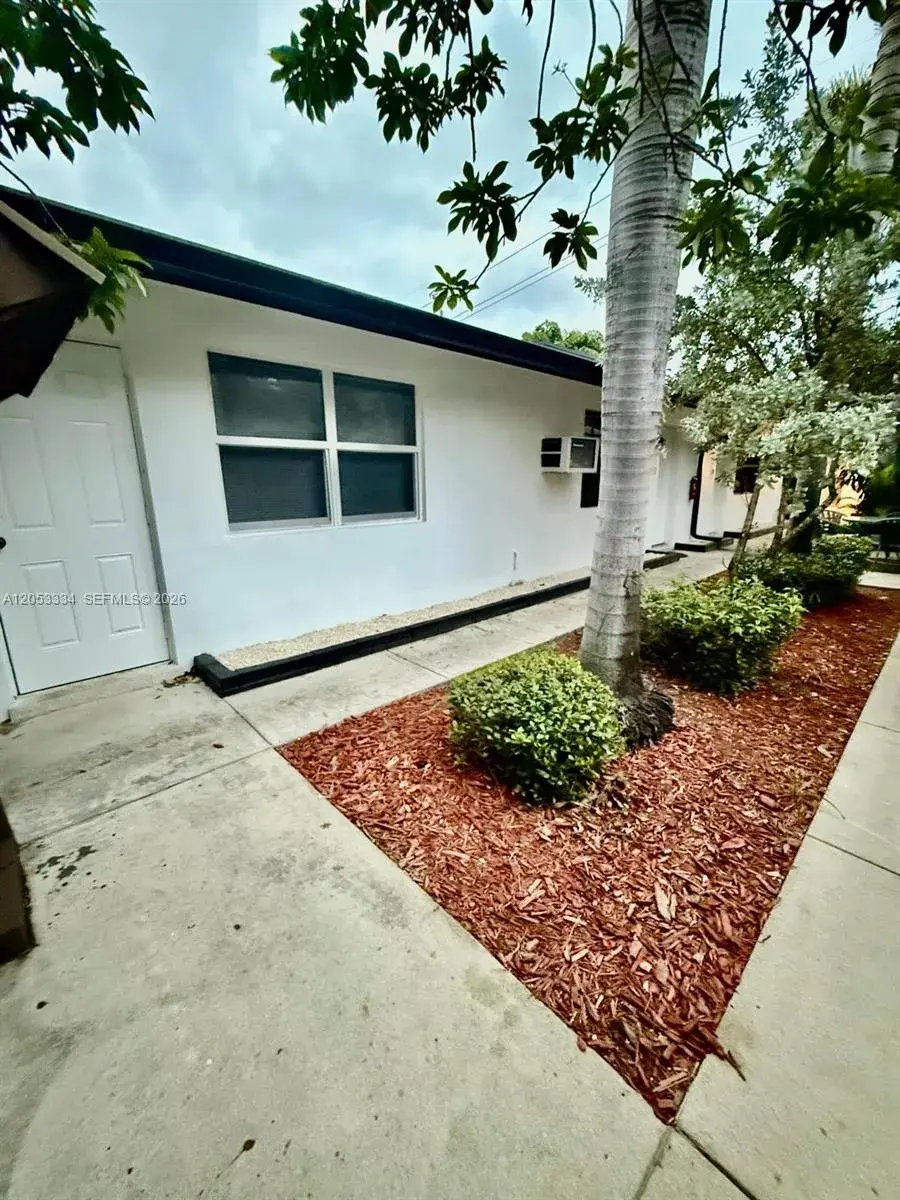 1240 NE 12th Ave # 5, Fort Lauderdale FL 33304