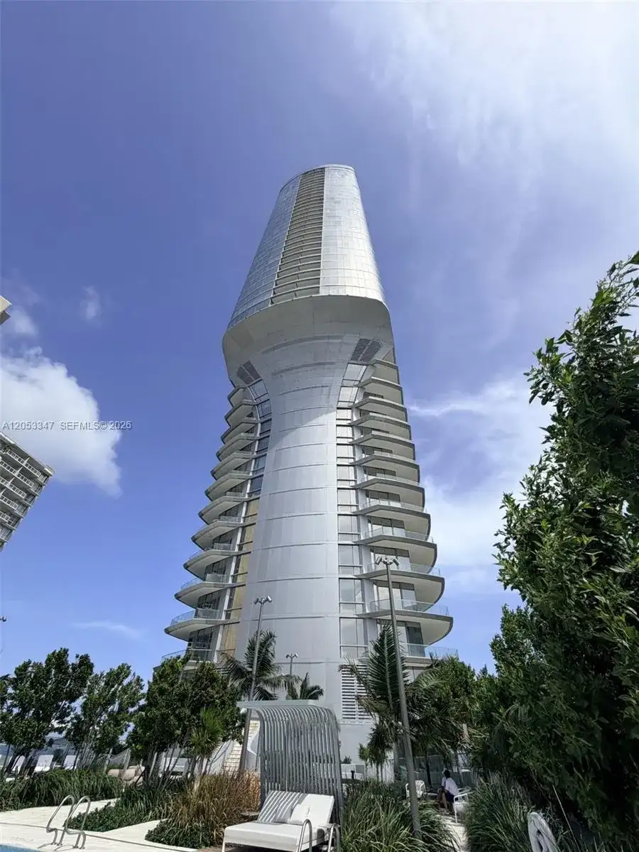175 SE 25 ROAD # 902, Miami FL 33129 photo 2