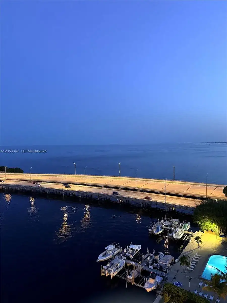 175 SE 25 ROAD # 902, Miami FL 33129 photo 3