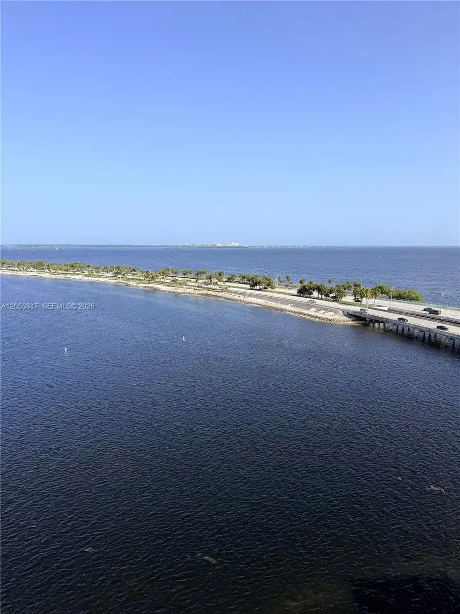 175 SE 25 ROAD # 902, Miami FL 33129 photo 4